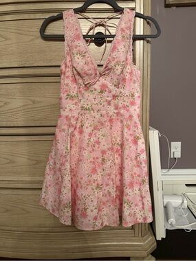 Astr Pink Floral V-Neck Tie-Back Casual Dress